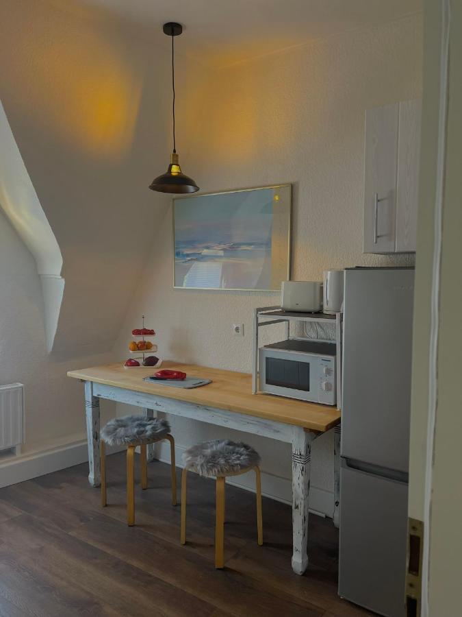 Appartement Apartment, 3 Zkdb, Balkon, Dachgeschoss, Naehe Duesseldorf Krefeld