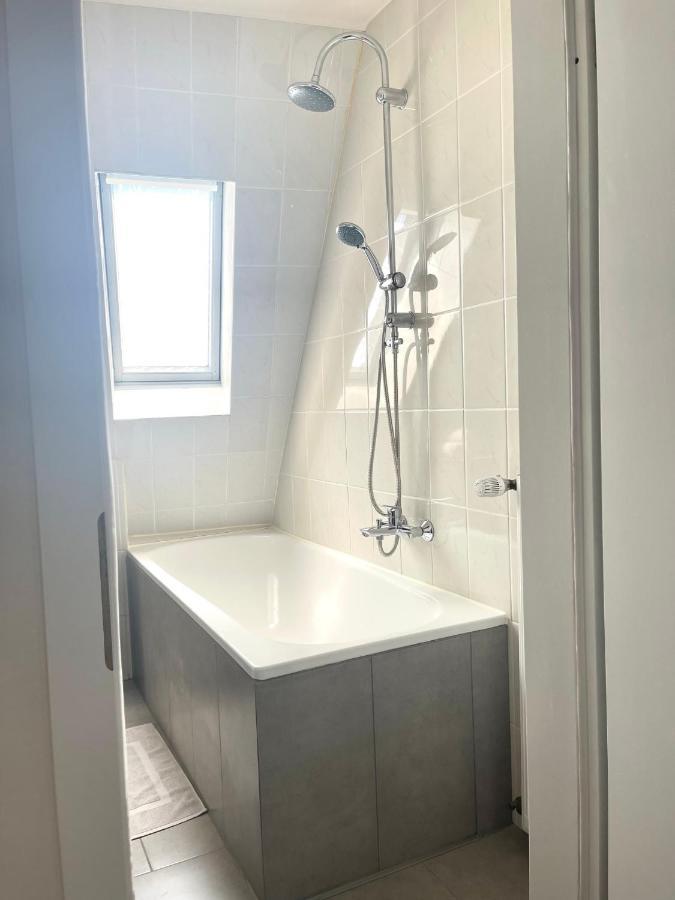 Apartment, 3 Zkdb, Balkon, Dachgeschoss, Naehe Duesseldorf Апартаменты *